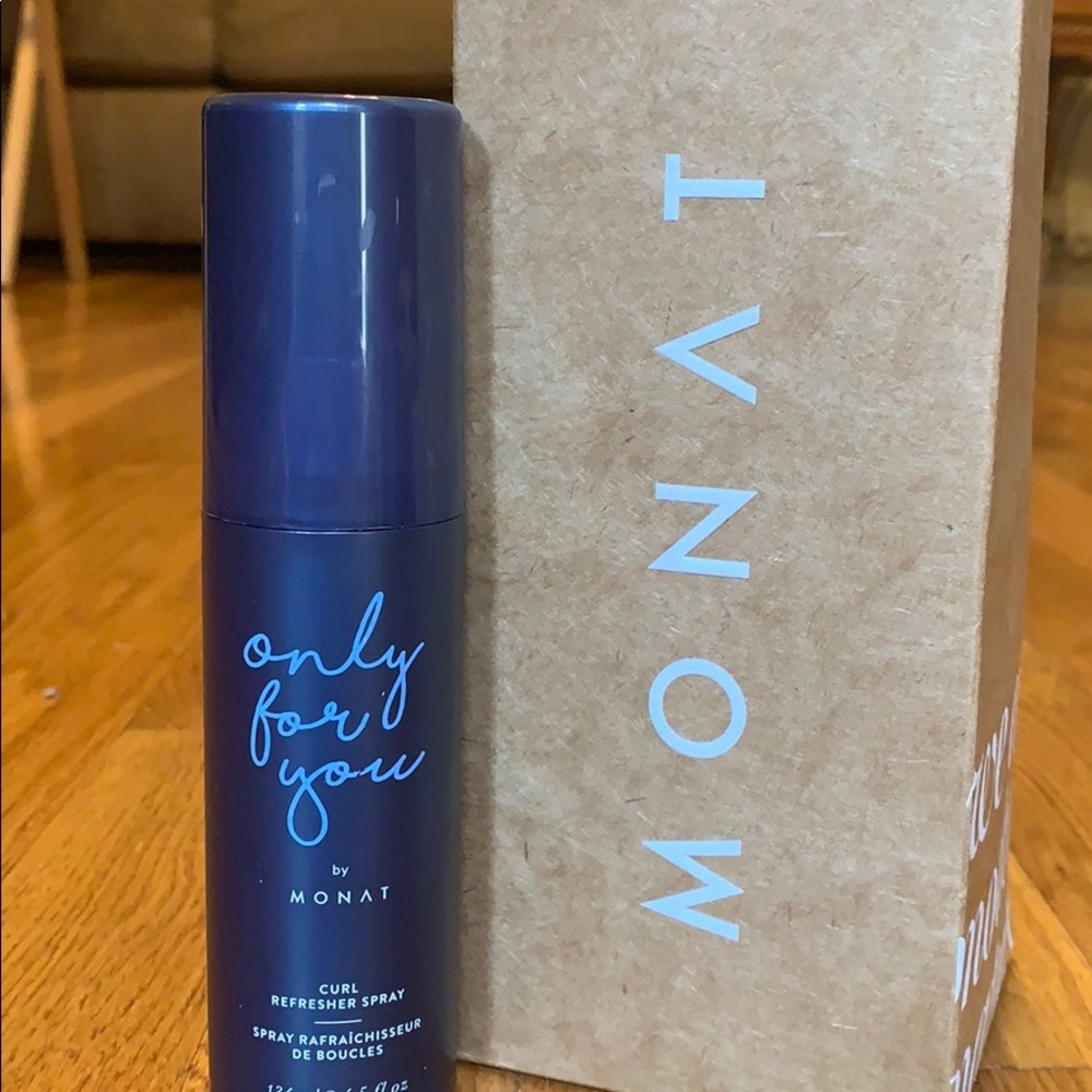 Monat Curl Refresher Spray